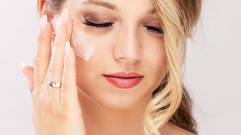 6 benefits of using alpha arbutin for skin